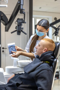 Modern diş kliniği tedavi seçenekleri — Özel Family Dent